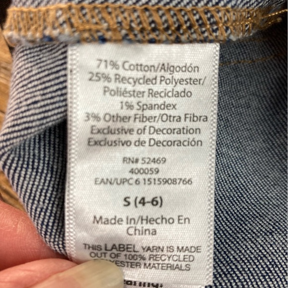 Time and Tru comfort stretch jean bermuda maternity shorts small (4-6) - Picture 5 of 8